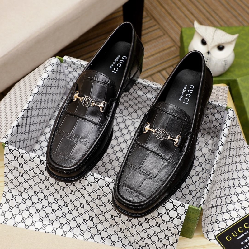 G*u*i leather shoes